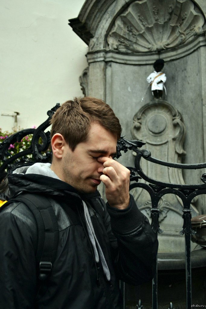 Так долго ждал, и наконец я увидел того самого, знаменитого Писающего ...