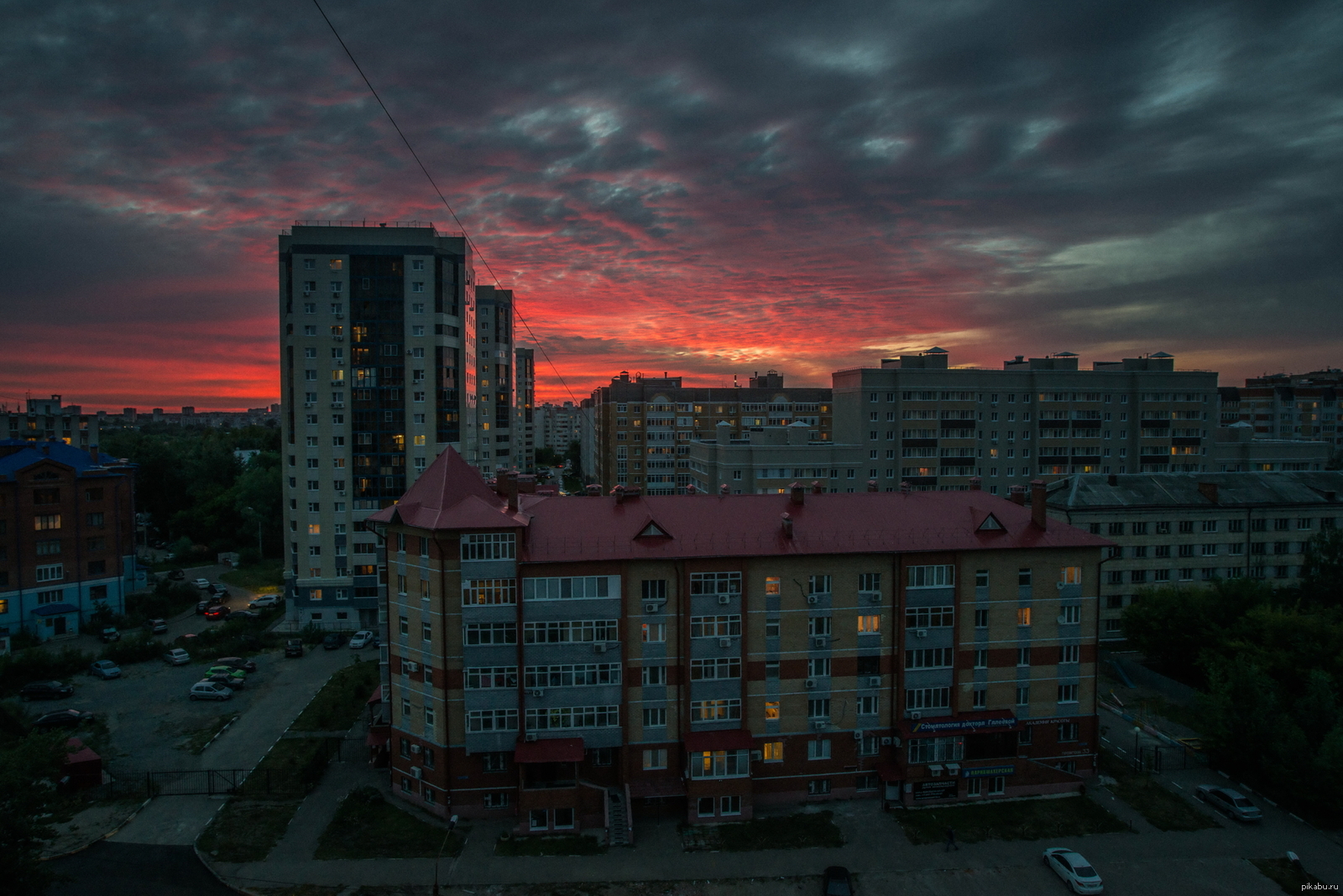 Вышел покурить на балкон... | Пикабу