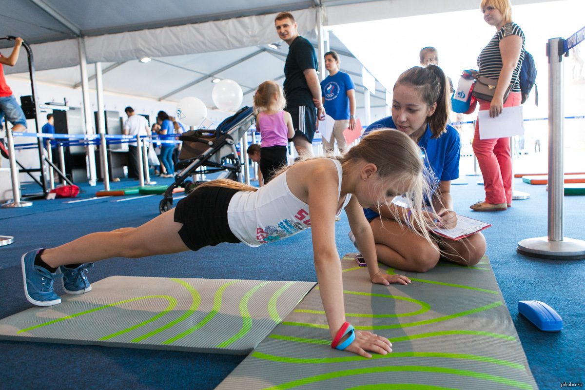 Пинуп спорт. Программа спорт для всех. Олимпийский комитет России спорт для всех домашний спортзал. Спорт и п.п.