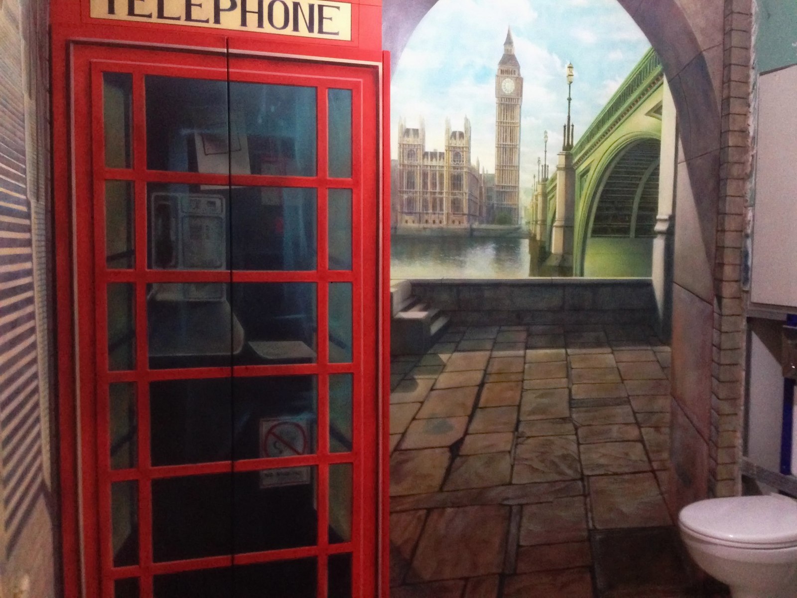 Airbrush / wall painting - My, Airbrushing, Wall painting, London, Longpost