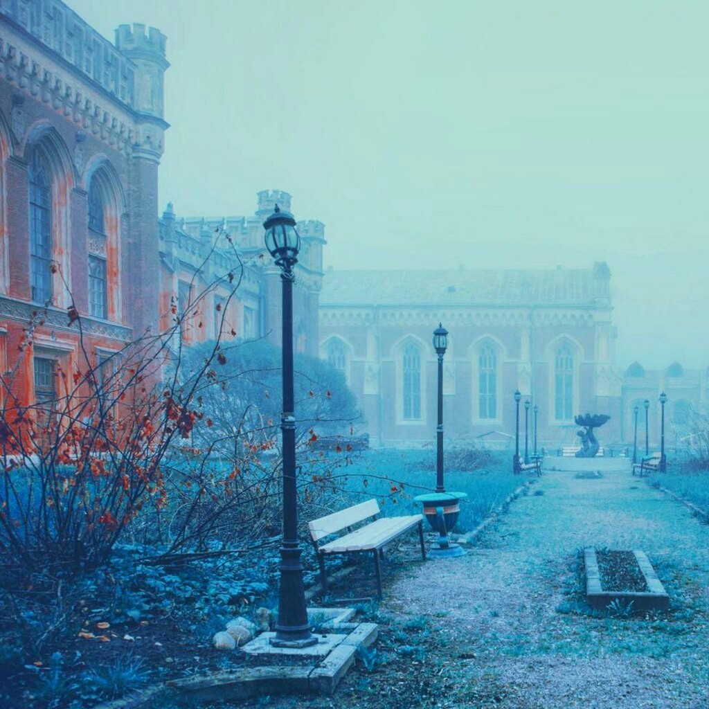 Snowy morning in the mysterious Peterhof. - October, Snow, Peterhof