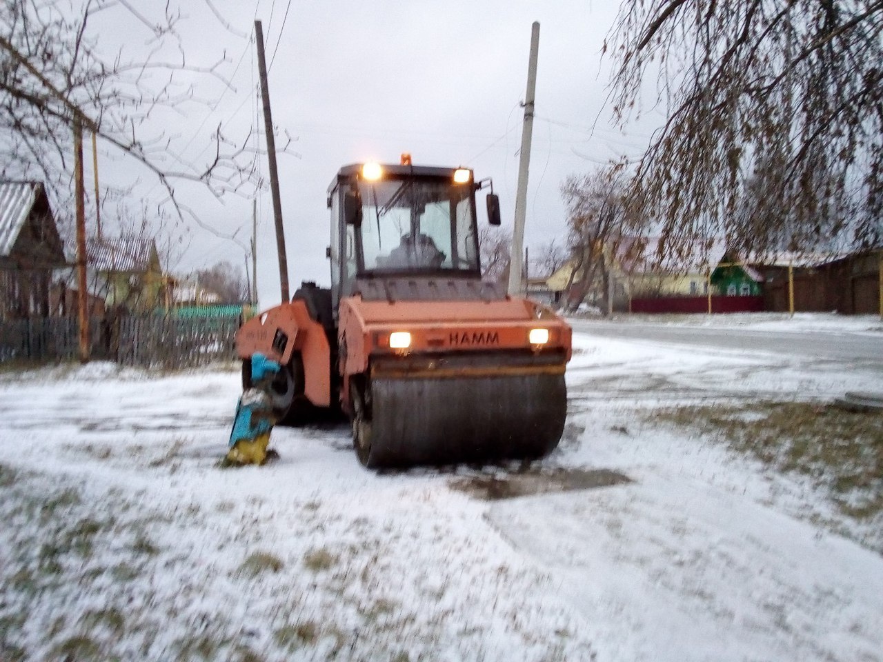 In the piggy bank of winter asphalt fetish - Road workers, Winter, Asphalt, Dementia, Longpost