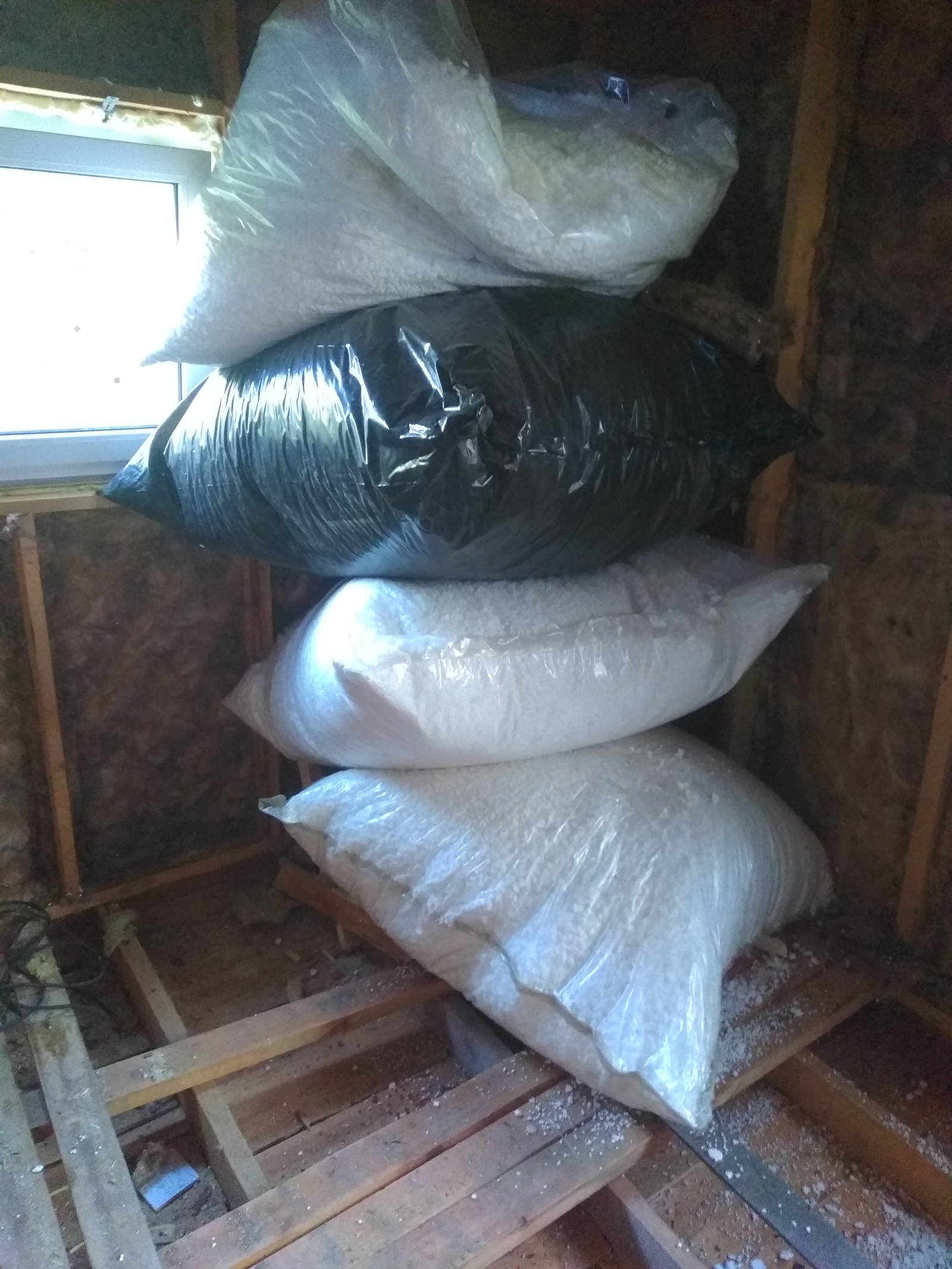 Do-it-yourself floor insulation, Ursa and foam crushed, - My, Frame house, Floor, With your own hands, Styrofoam, Mouse, Longpost