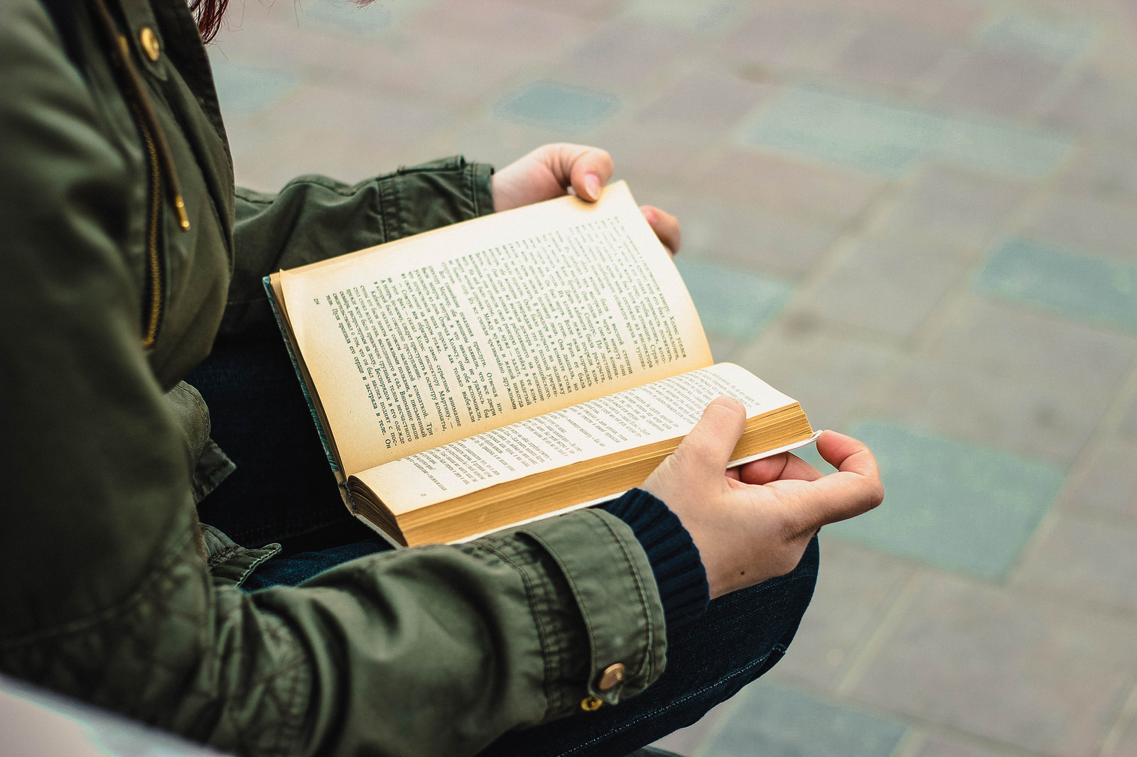 A good book is a gift bequeathed by the author to the human race (c) - My, Astrakhan, Canon, Canon 600D, Canon EF 50mm f18 II, Books, Reading, The photo