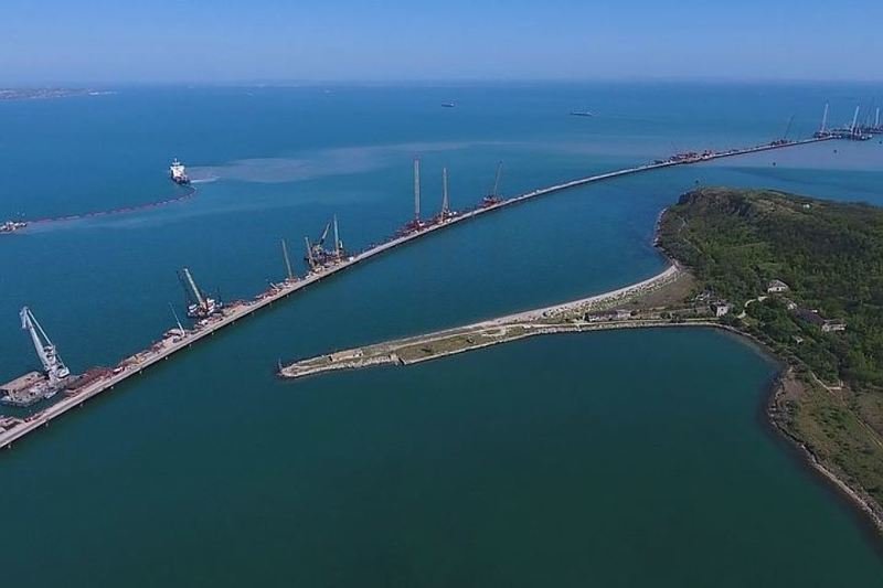 The Russians can choose the name for the bridge under construction in the Crimea by voting, according to the website of the Ministry of Transport of the Russian Federation. - Video, Bridge, Name, Facts, Longpost