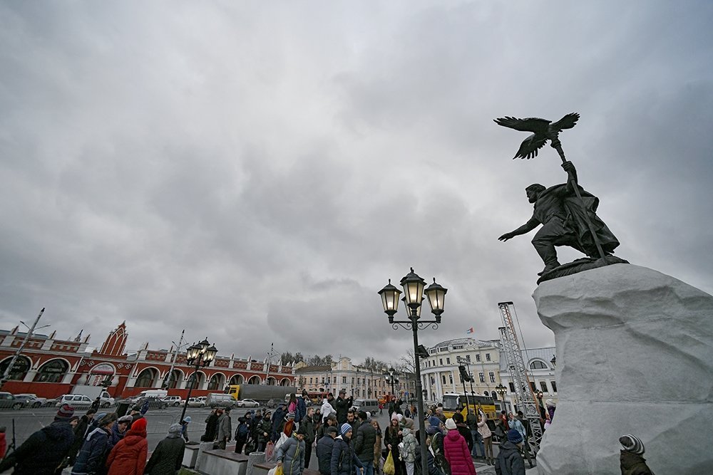 In our traditional heading Everyone fucked up a monument to John Vasilyevich the Third - Monument, Tsar, Ivan III, Butthurt, Addiction, Longpost