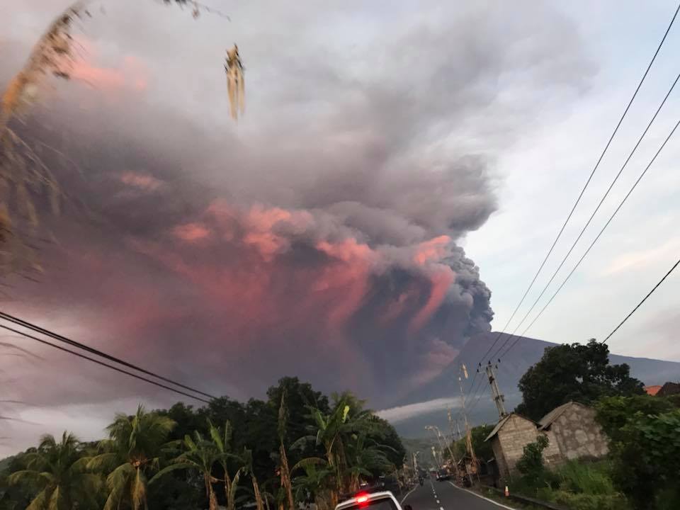 Agunga eruption, Bali. - Eruption, Bali, Agung Volcano, Video, Longpost, Eruption