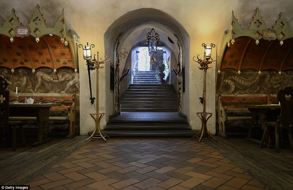 The oldest operating restaurant in Europe is located in Poland, and it is already 700 years old - Beer, A restaurant, Public, A pub, Longpost, Poland