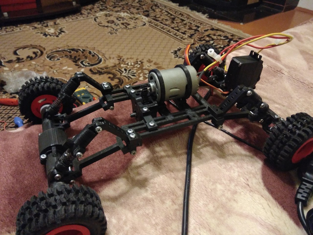Радиоуправляемая машинка на Arduino для преодоления мини-бездорожья / Хабр