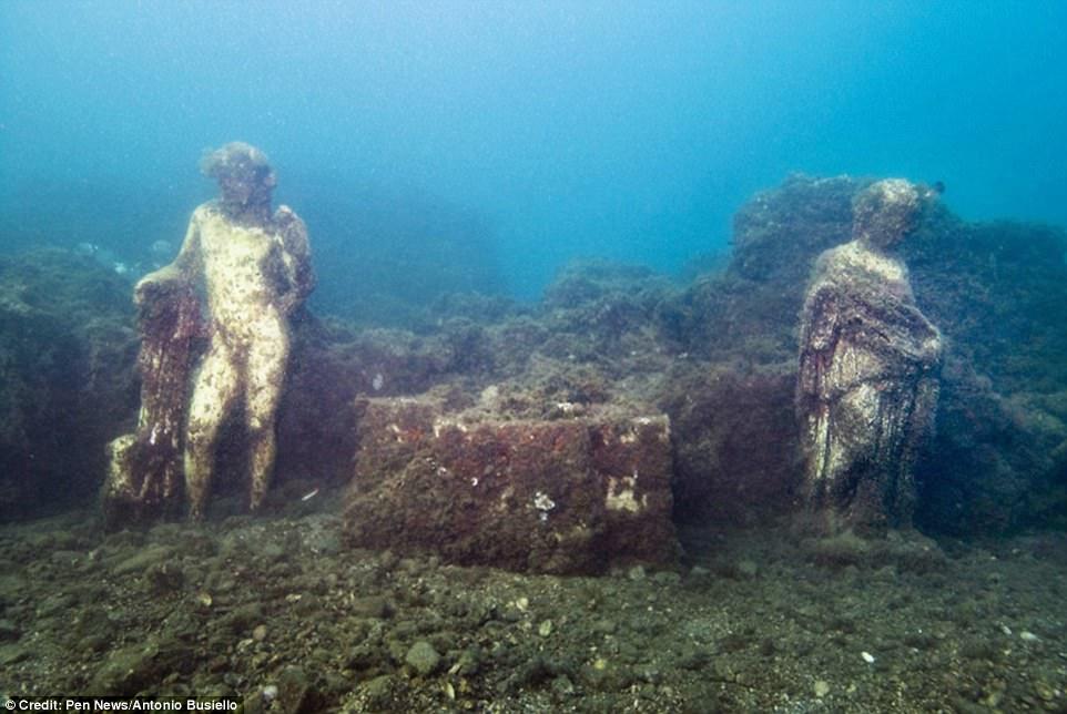 Bailly, a sunken resort city for the aristocrats and nouveau riches of ancient Rome, lies beneath the glistening surface of the Gulf of Naples - My, Ancient Rome, Story, Translation, Rare photos, , Longpost