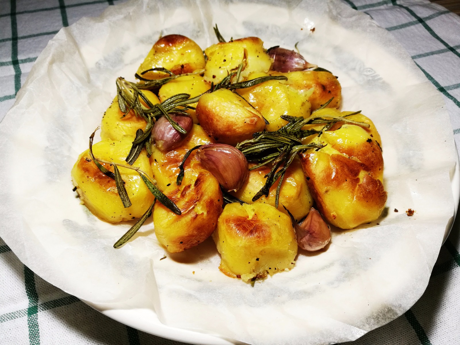 Potato (baked in a special way) - My, , Potato, Recipe, Preparation, Men's cooking, Rosemary, Cooking, Garnish, Longpost