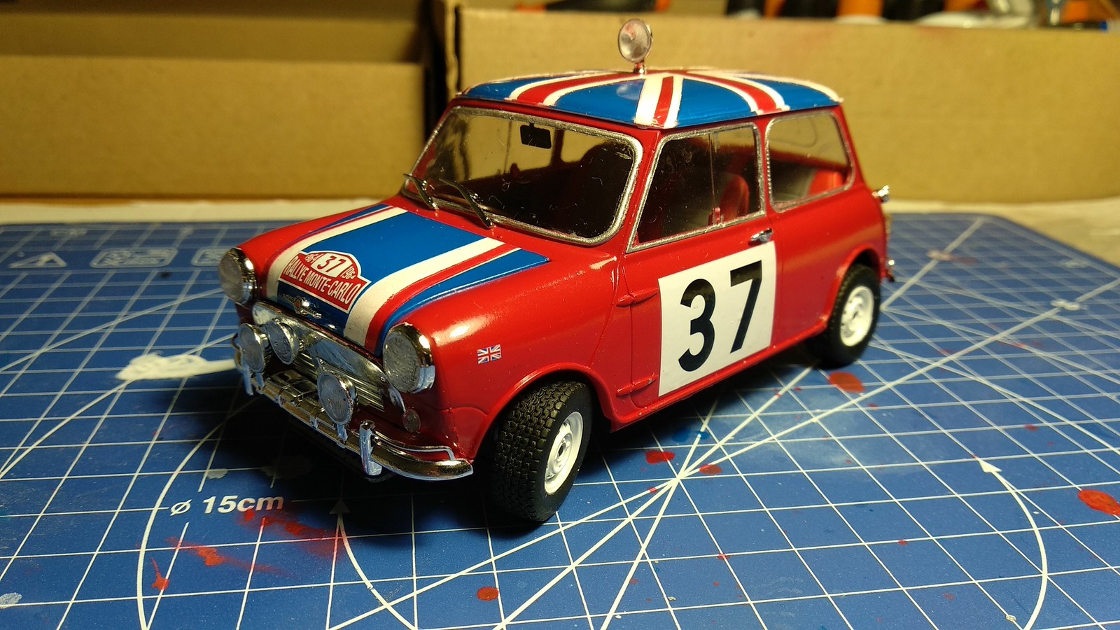 Dear pikabushniks, I submit for the general assessment the first model I assembled, a mini cooper. - My, Modeling, Mini cooper, , Longpost