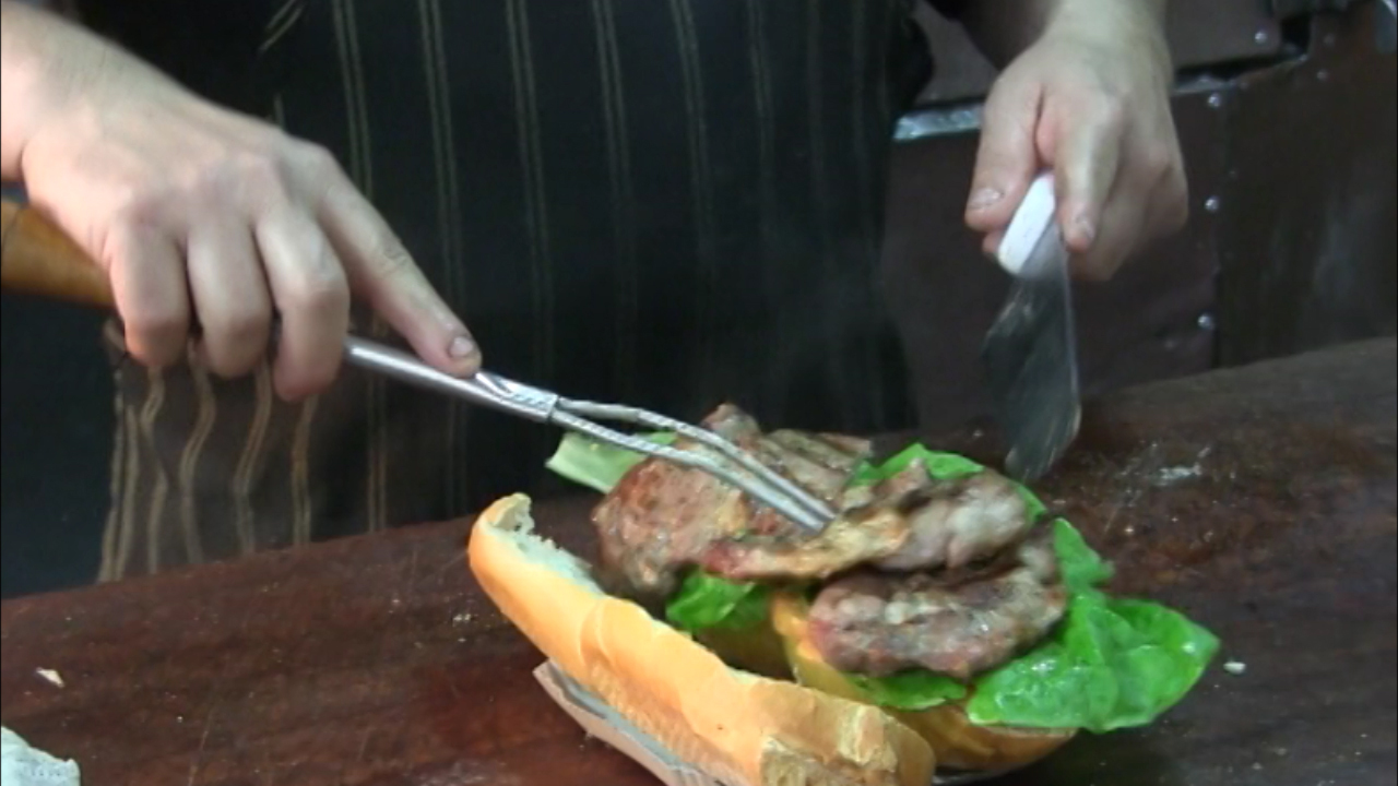 Buenos Aires Fast Food: Choripan, Parisian, Asado, Bondiola and Argentine Meat Magic - My, Argentina, Buenos Aires, Fast food, Meat, Grill, Video, Longpost