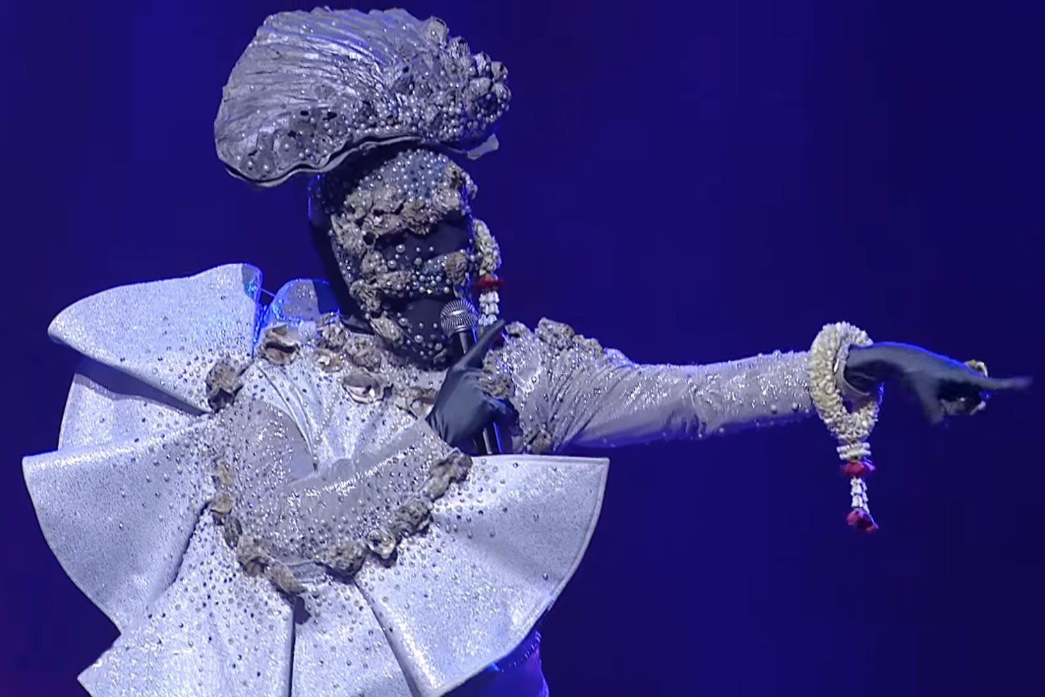 Singing in crazy costumes or Thai show THE MASK SINGER - My, Thailand, , Longpost, A selection, Thai, Costume, Reality show, Telecast