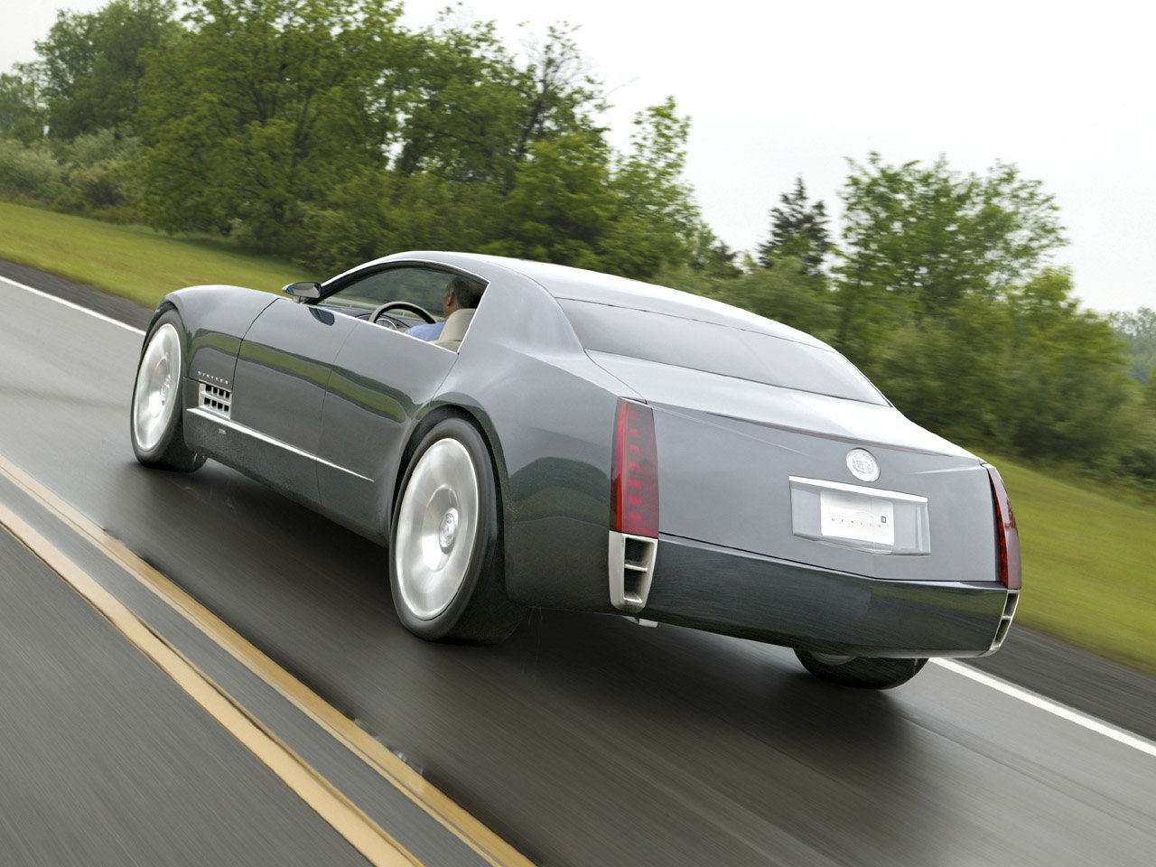 Cadillac Sixteen - 1000-сильный седан 