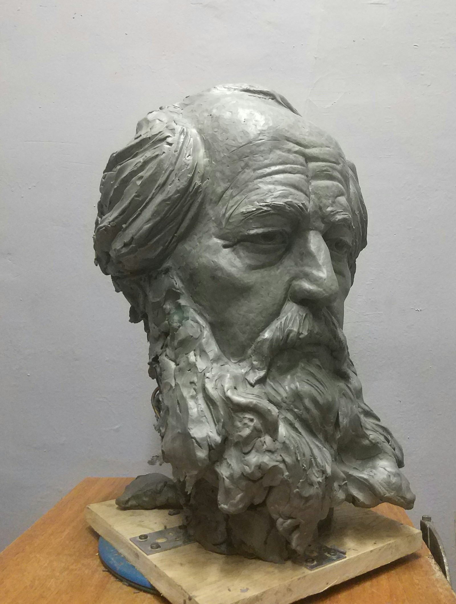 I didn’t learn anything here from the previous post and made a new portrait of Solzhenitsyn, more than twice - My, Portrait, Sculpture, Politics, Longpost