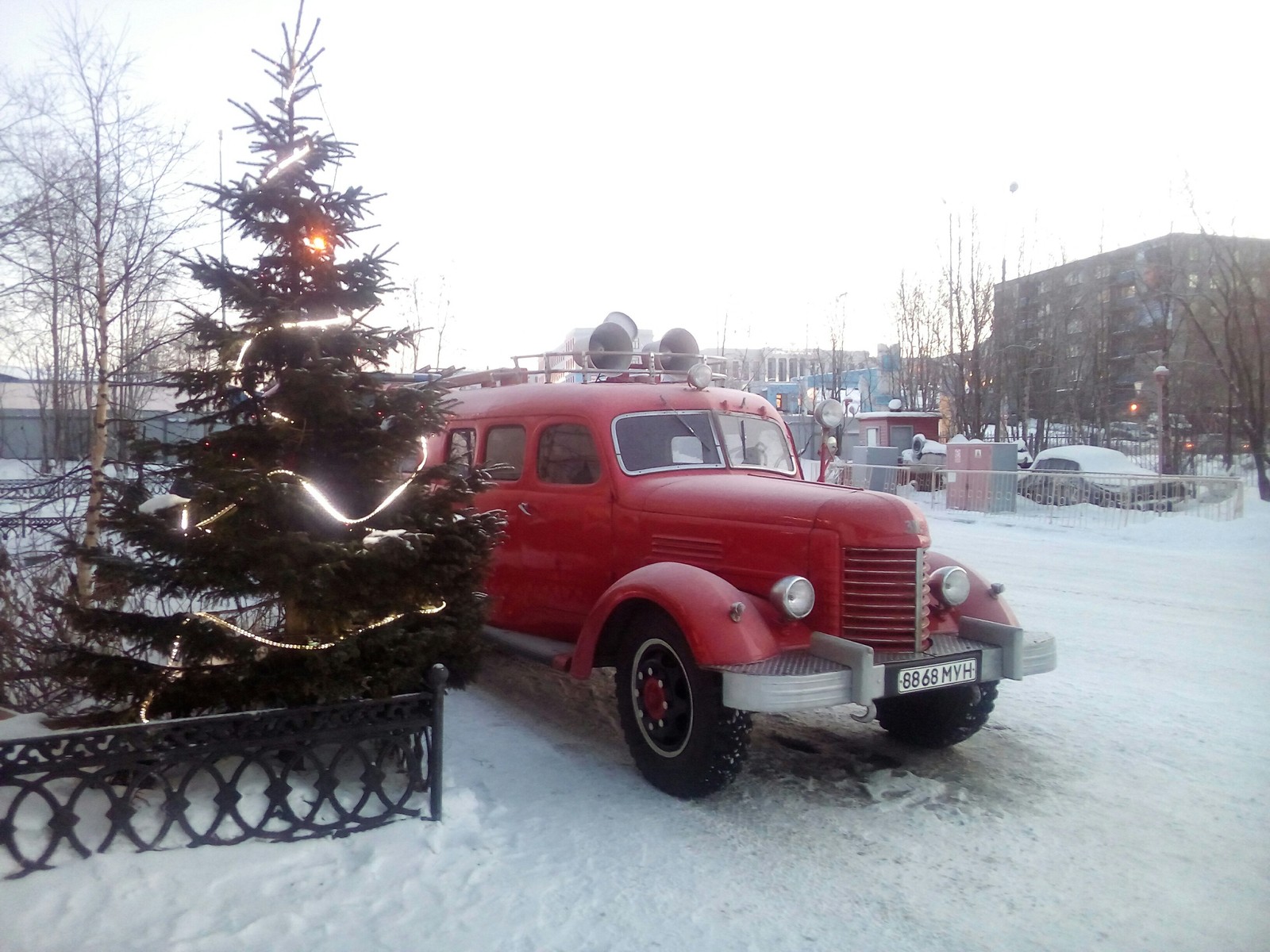 Communication and lighting vehicle. - Fire brigade, Murmansk, Oldtimer, Firefighters