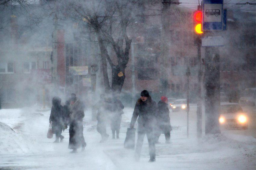 On Sakhalin, a pensioner was blown away from the balcony by a storm - Sakhalin, Retirees, Weather, Wind, Ambulance