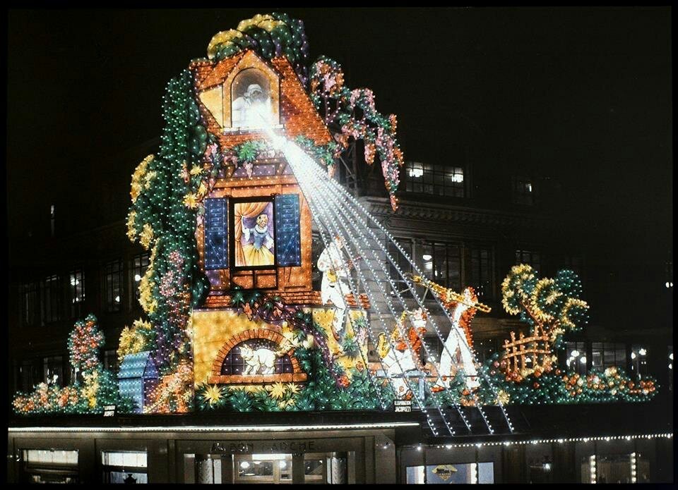 Christmas shop windows from the 1930s in Paris. - Paris, Signboard, Longpost