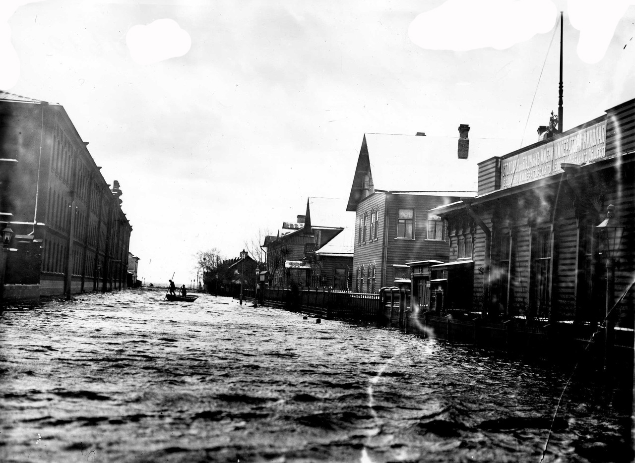 Наводнение. Большой пр. Васильевского острова. 1903 г. | Пикабу