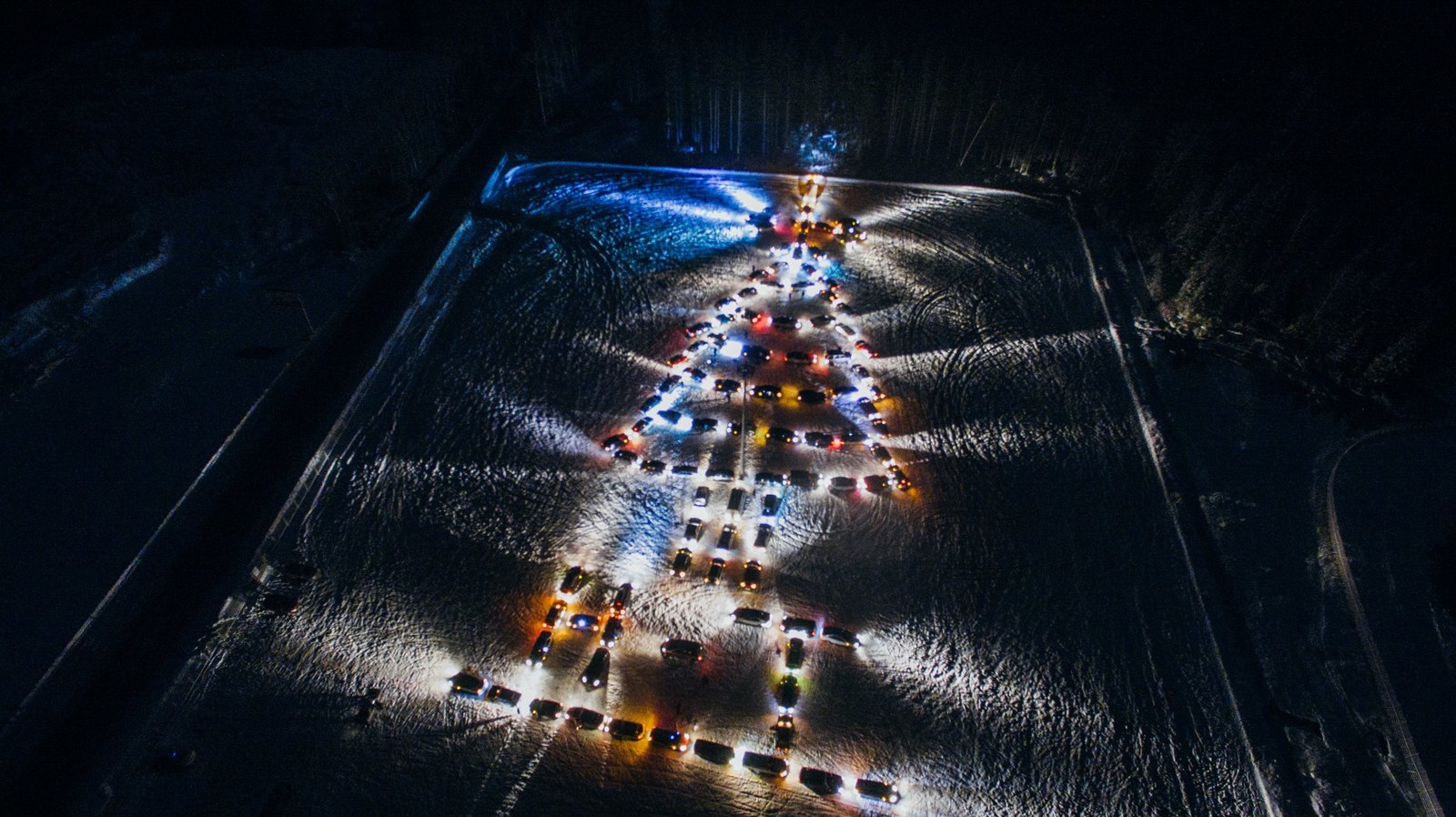 Nizhny Tagil. Christmas tree made of cars :) Happy New Year everyone! - New Year, Christmas trees, Auto, Smotra