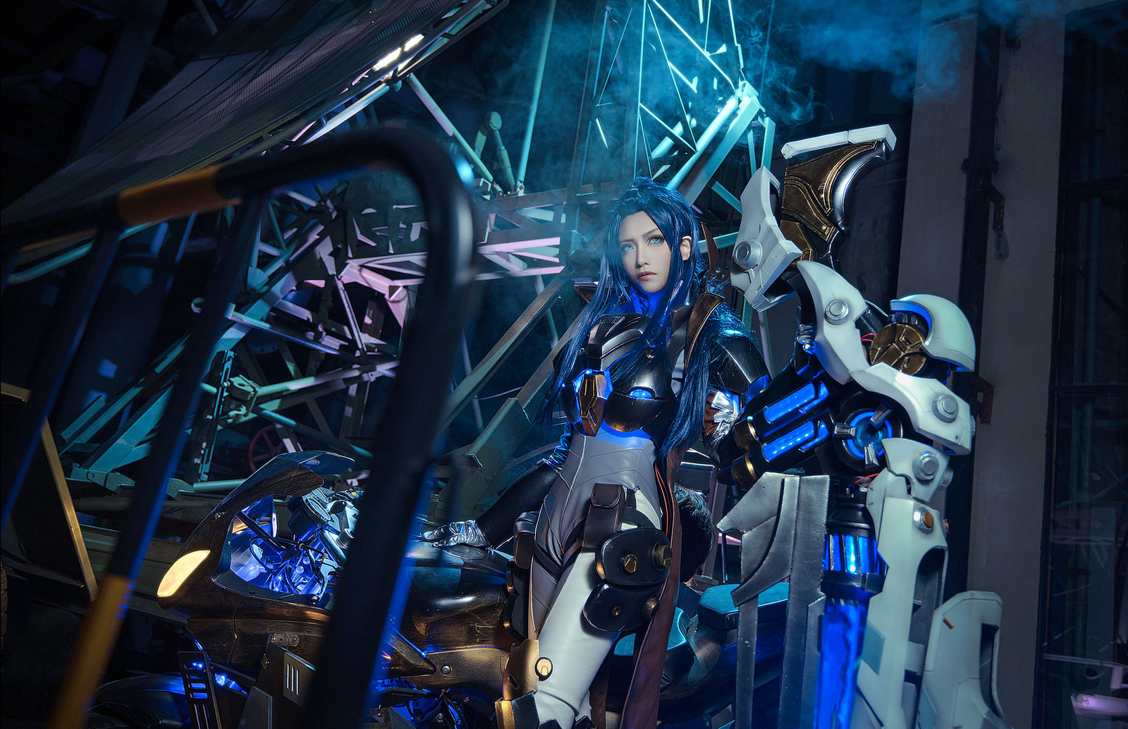 League of Legends - Pulsefire Caitlyn - League of legends, , Cosplay, GIF, Longpost