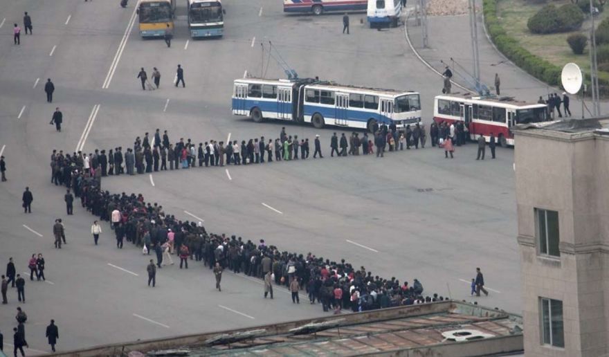 Queue for transportation in North Korea - North Korea, Queue, Discipline