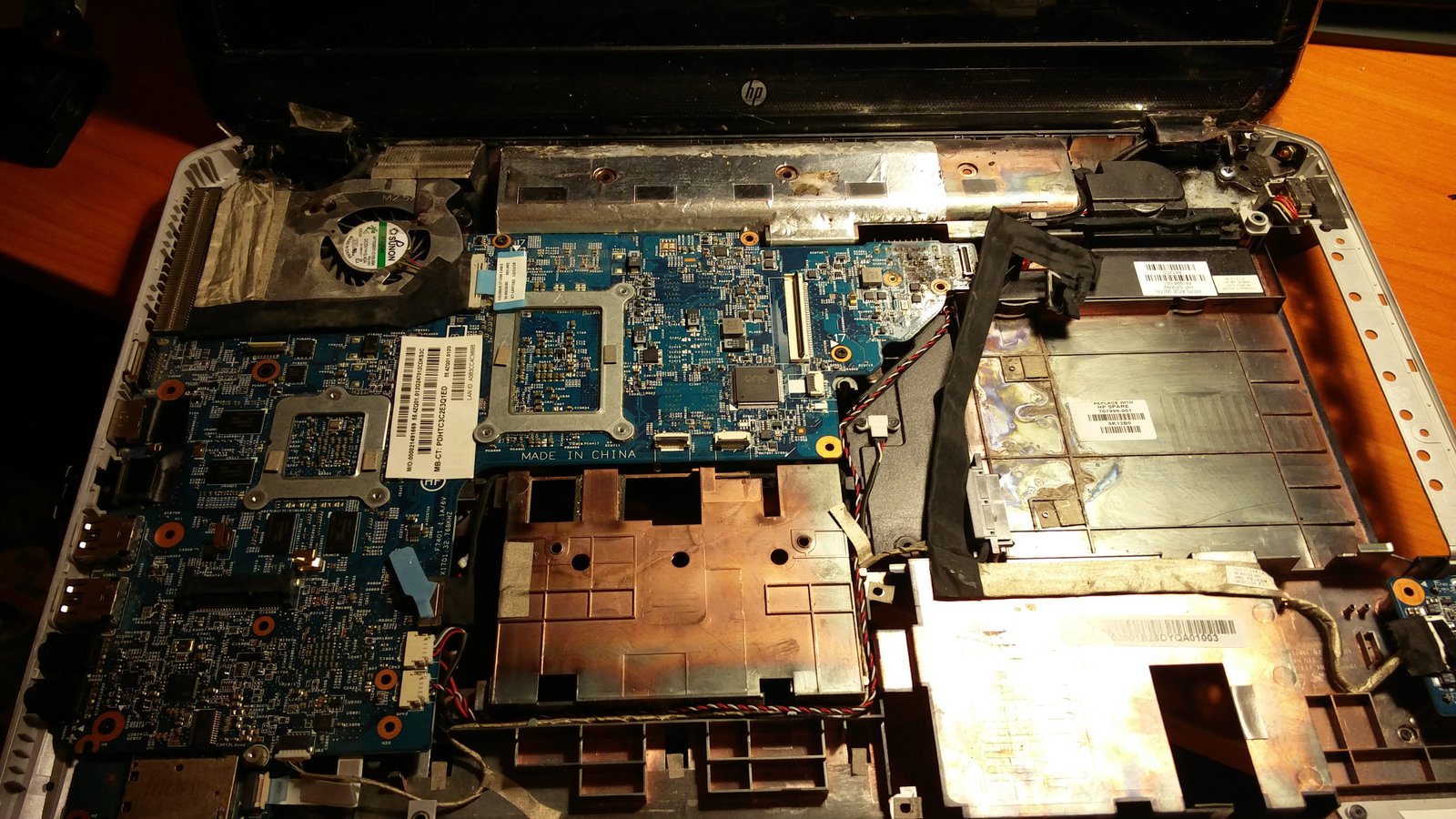 We need help from the Community of Repairers. Filled laptop (((( - Laptop Repair, , Notebook