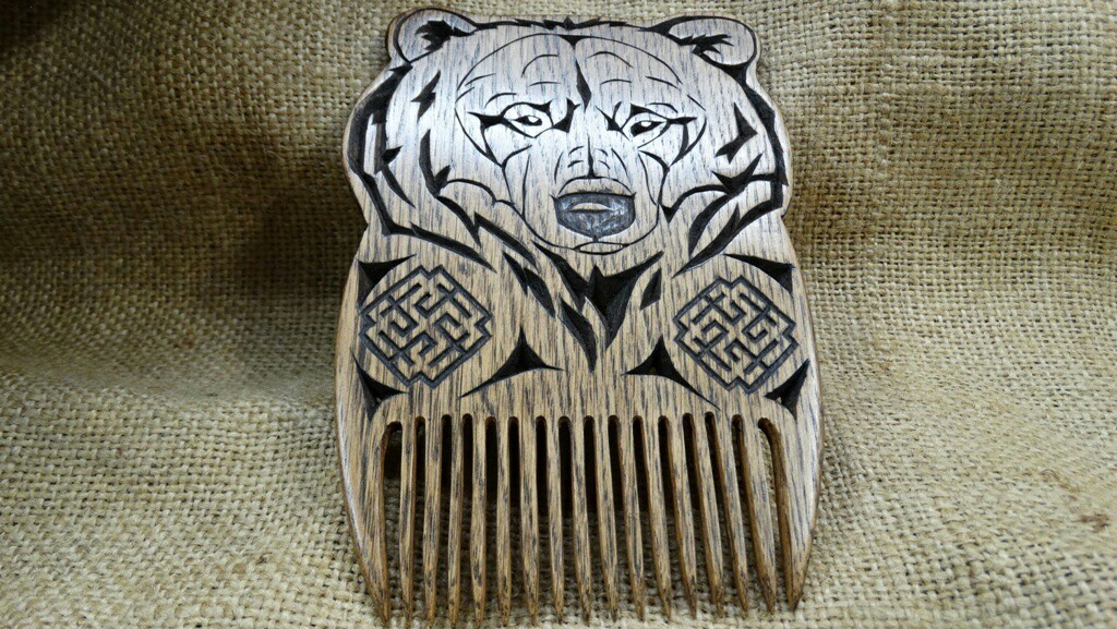 Oak comb Bear, patina, antique wax. - My, Crest, Wood carving, Thread, Oak, The Bears, Handmade, Longpost