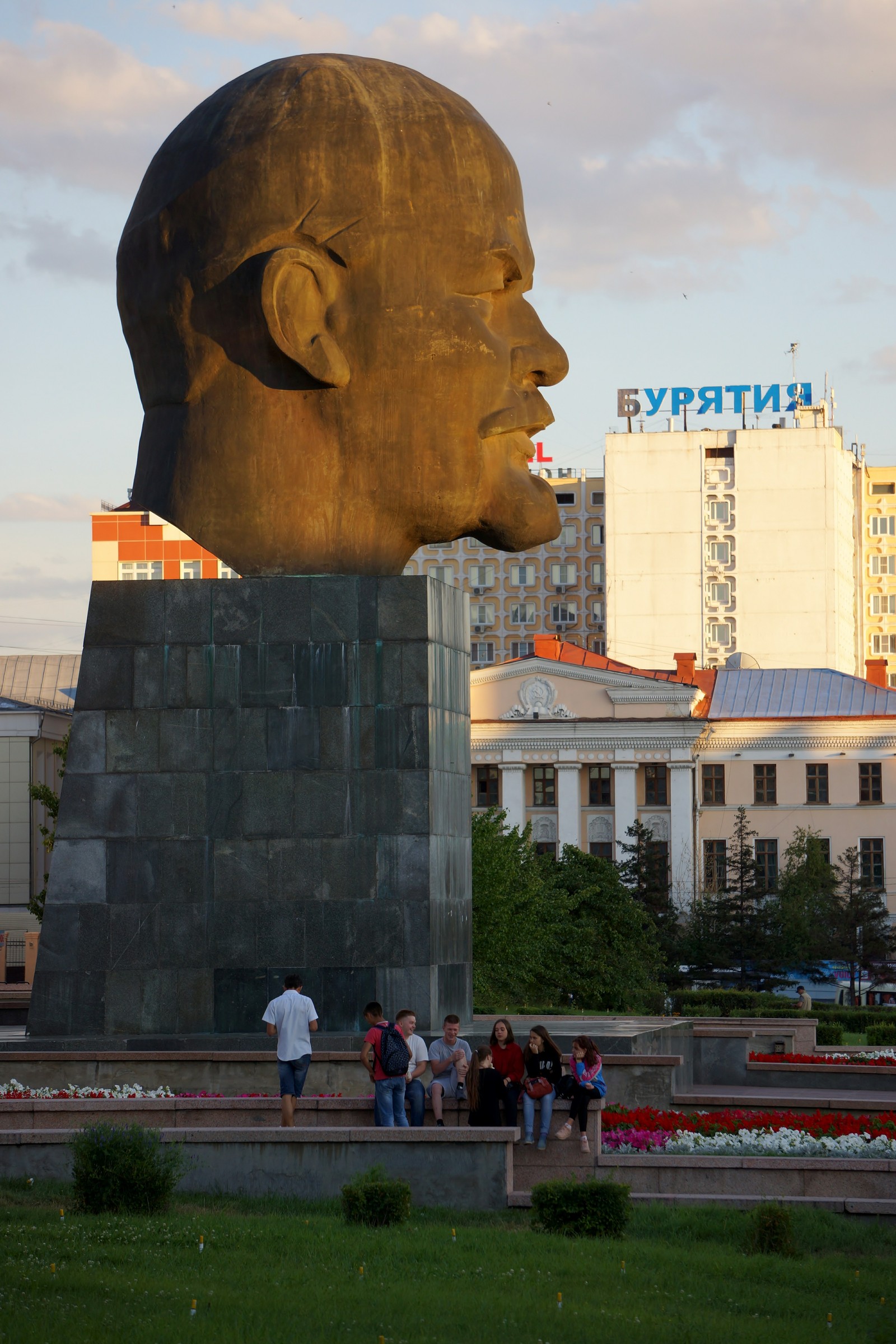 In Ulan-Ude (Buryatia) - My, Ulan-Ude, Buryatia, Sculpture, Head, Lenin, , Fountain, Longpost