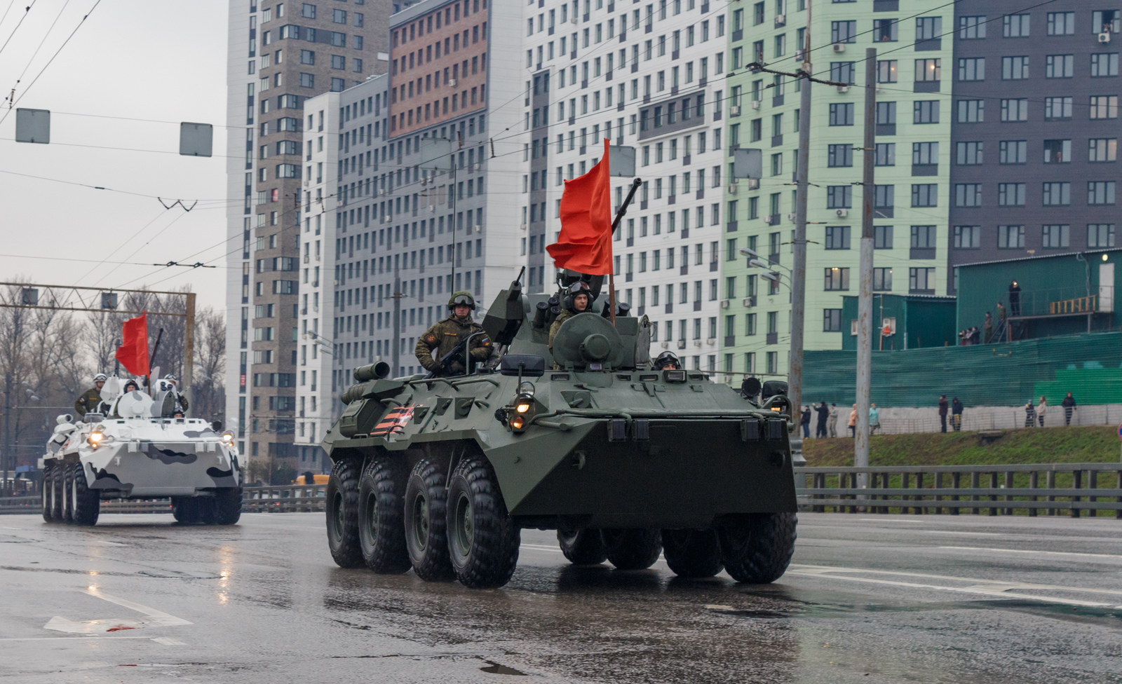 Немного различной техники с прошлогодней репетиции парада - Моё, Военная техника, Репетиция парада, Танки, Военная авиация, Москва, Длиннопост