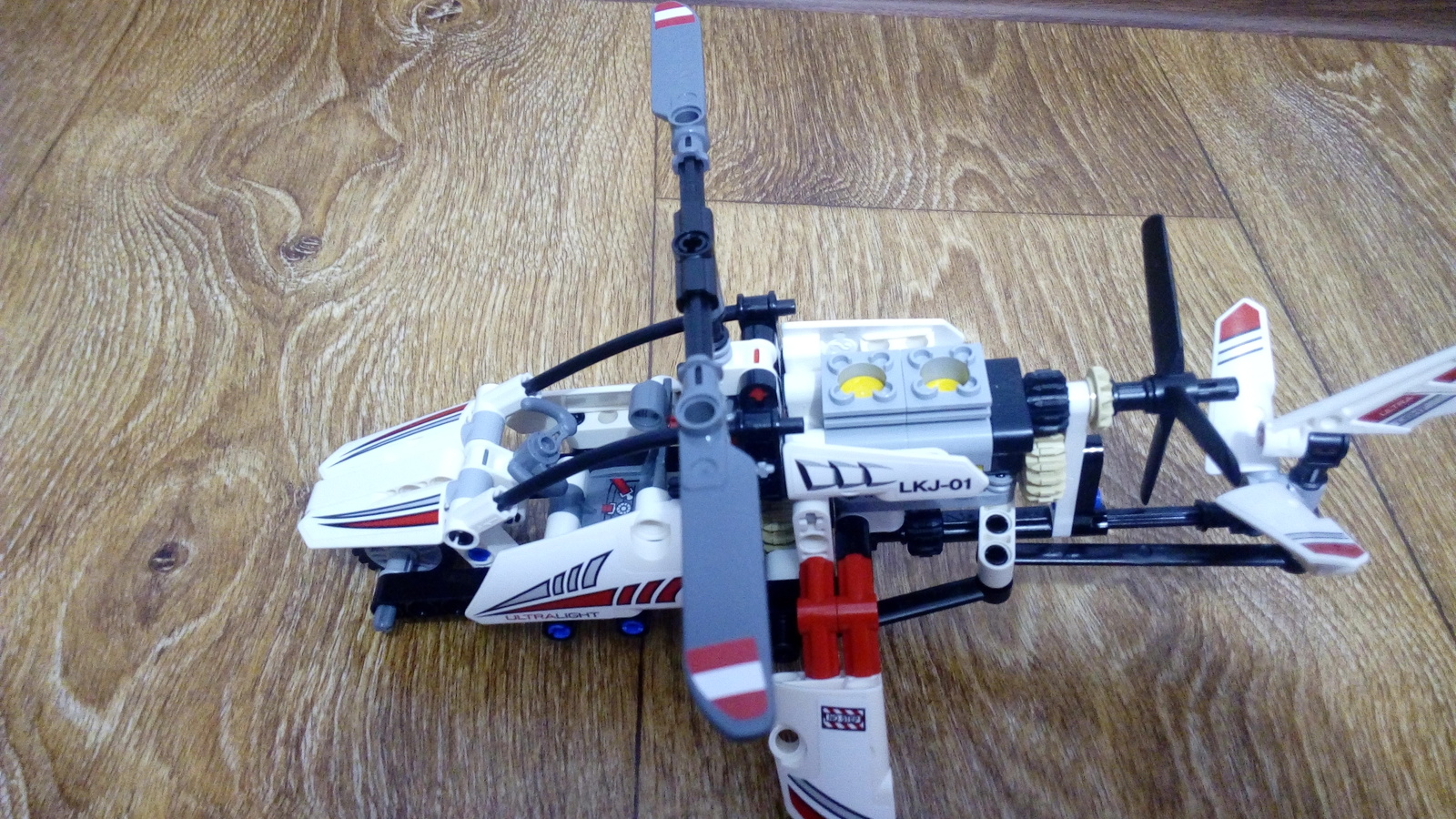 LEGO Technic 42057 Ultralight Helicopter