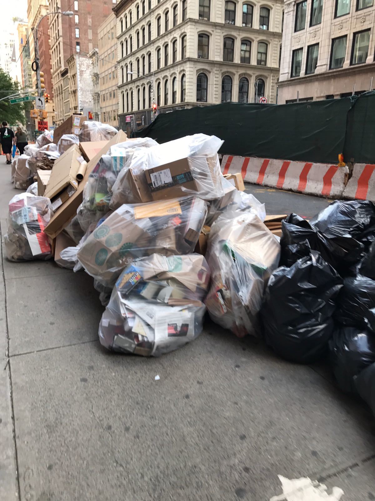 мусор в нью йорке на улицах