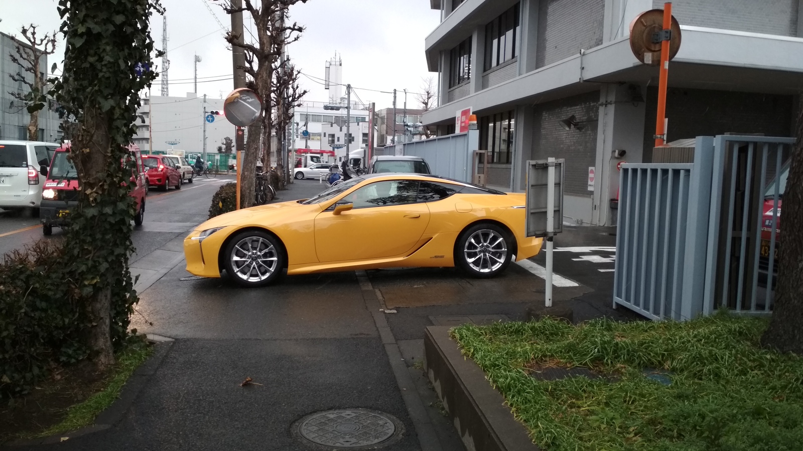 The first snow in Tokyo and the reaction of the townspeople - Japan, Tokyo, Snow, Apocalypse, Longpost