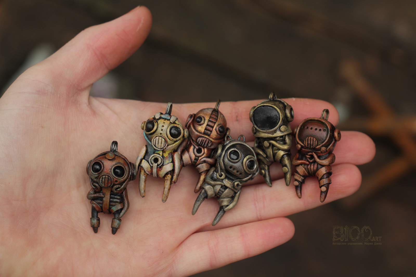 Pendants of the Mechanist. small inhabitants of the Bioo-Art universe. - My, Steampunk, Biomechanics, Post apocalypse, Polymer clay, Pendant, Robot, Cyborgs, Longpost