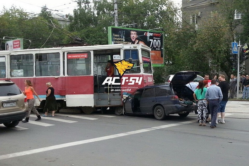 13th tram and his exploits - Tram, Road accident, , Incident, Novosibirsk, Longpost