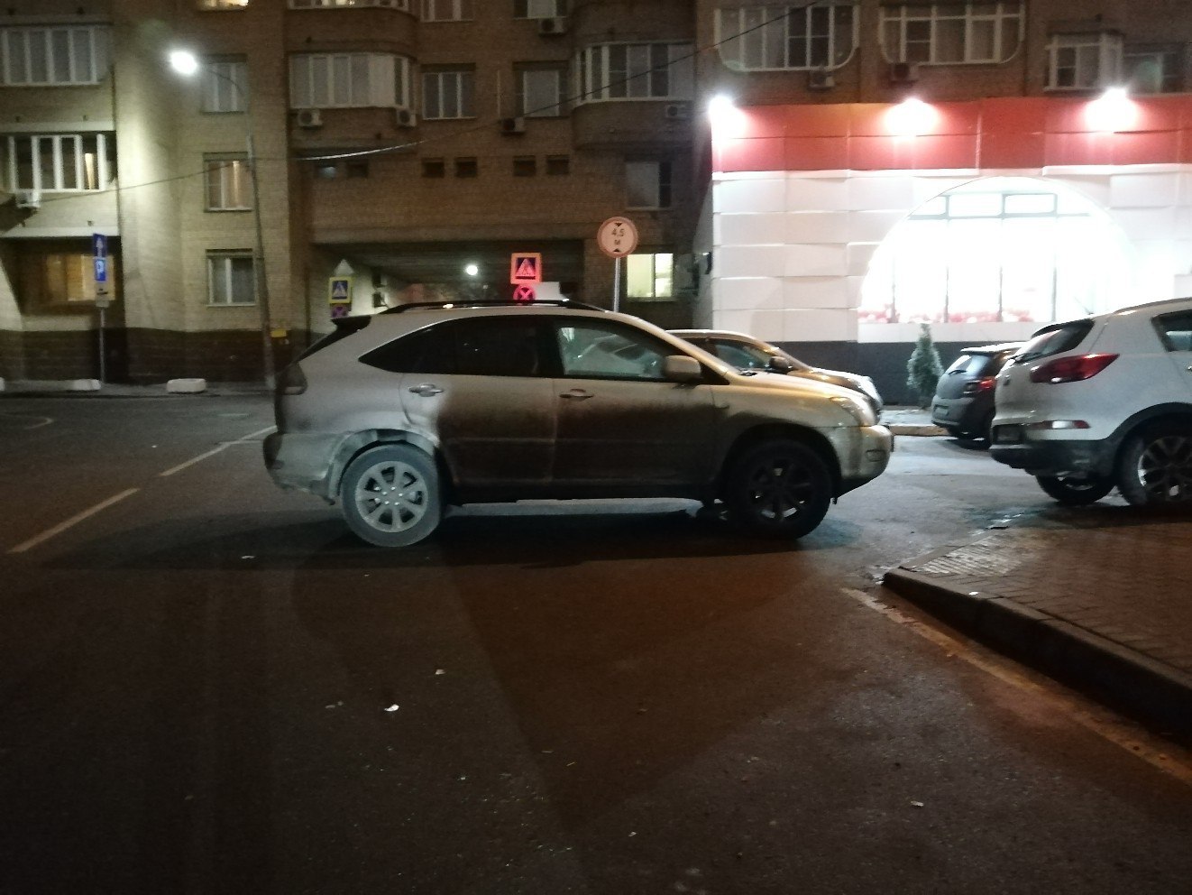 king of parking - My, Parking, Car, Moscow, Неправильная парковка, Master, Violation