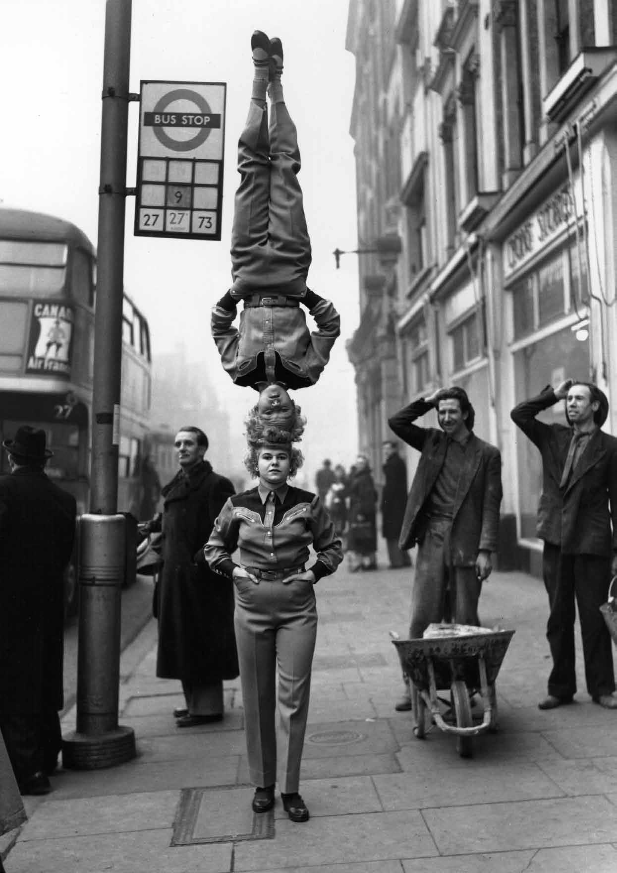 Circus girls on the streets of London - Circus, Old photo