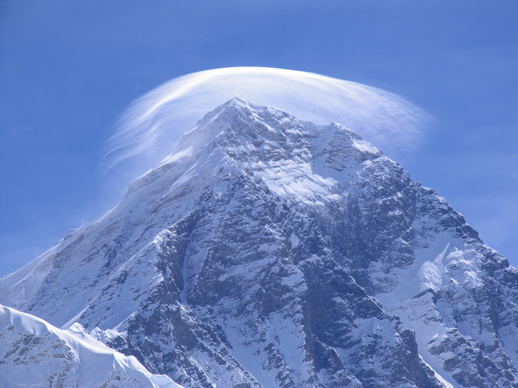Эверест: 30 величественных фотографий самой высокой горы на Земле