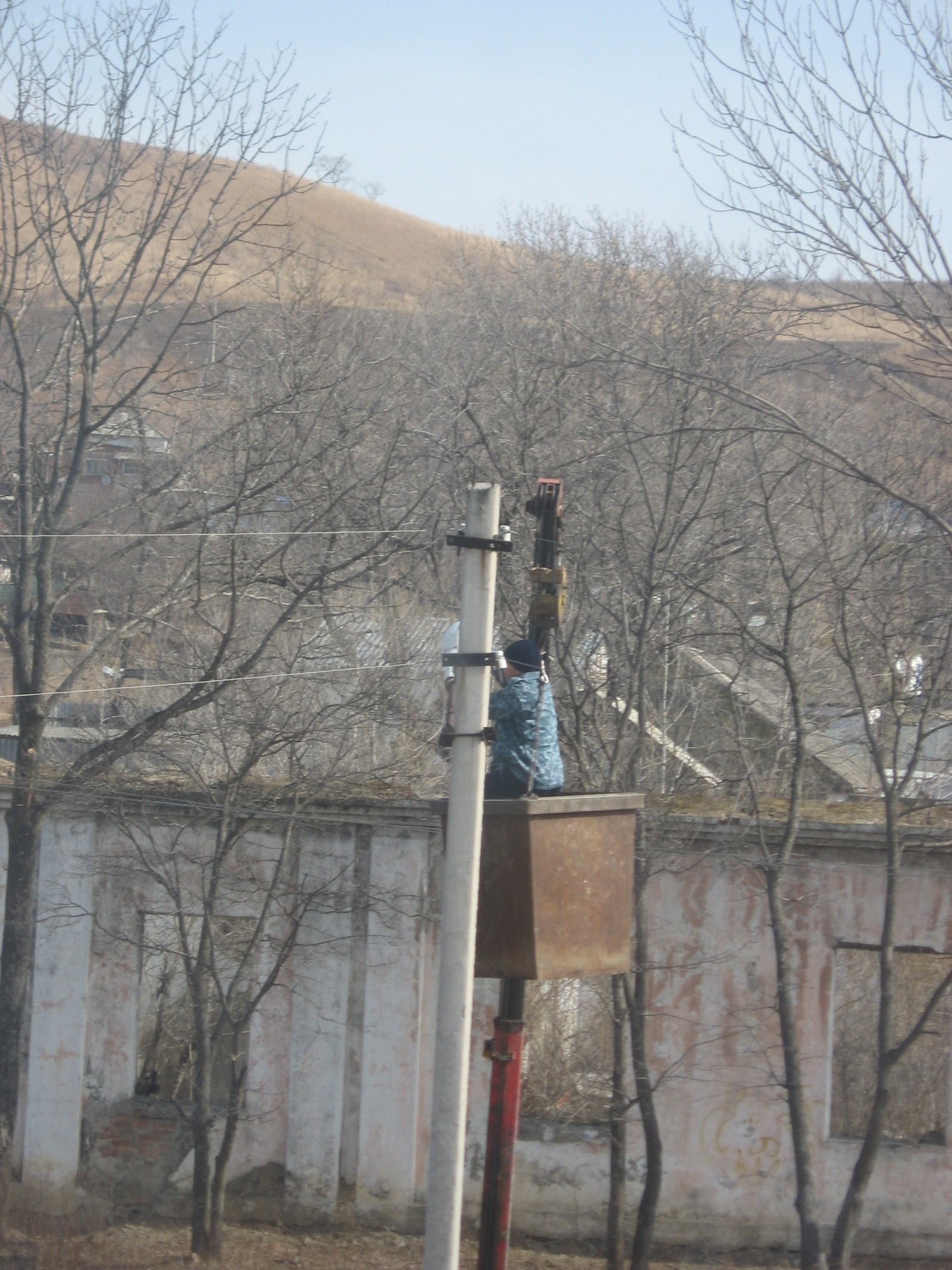 Replacing a light bulb in the countryside - Электрик, Light, Bulb, Village, Manipulator, Container, Longpost, The photo