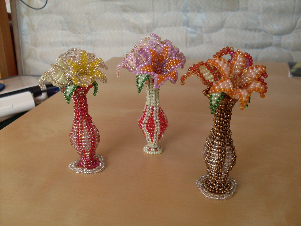 цветочная ваза бисер