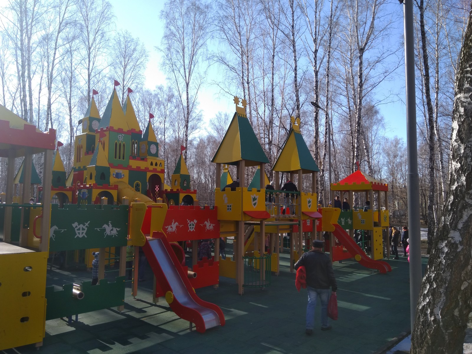 Children's complex. Park them. Tishchenko, Chelyabinsk - My, Spring, Children's Park, Longpost, Chelyabinsk, Children, Playground, The photo