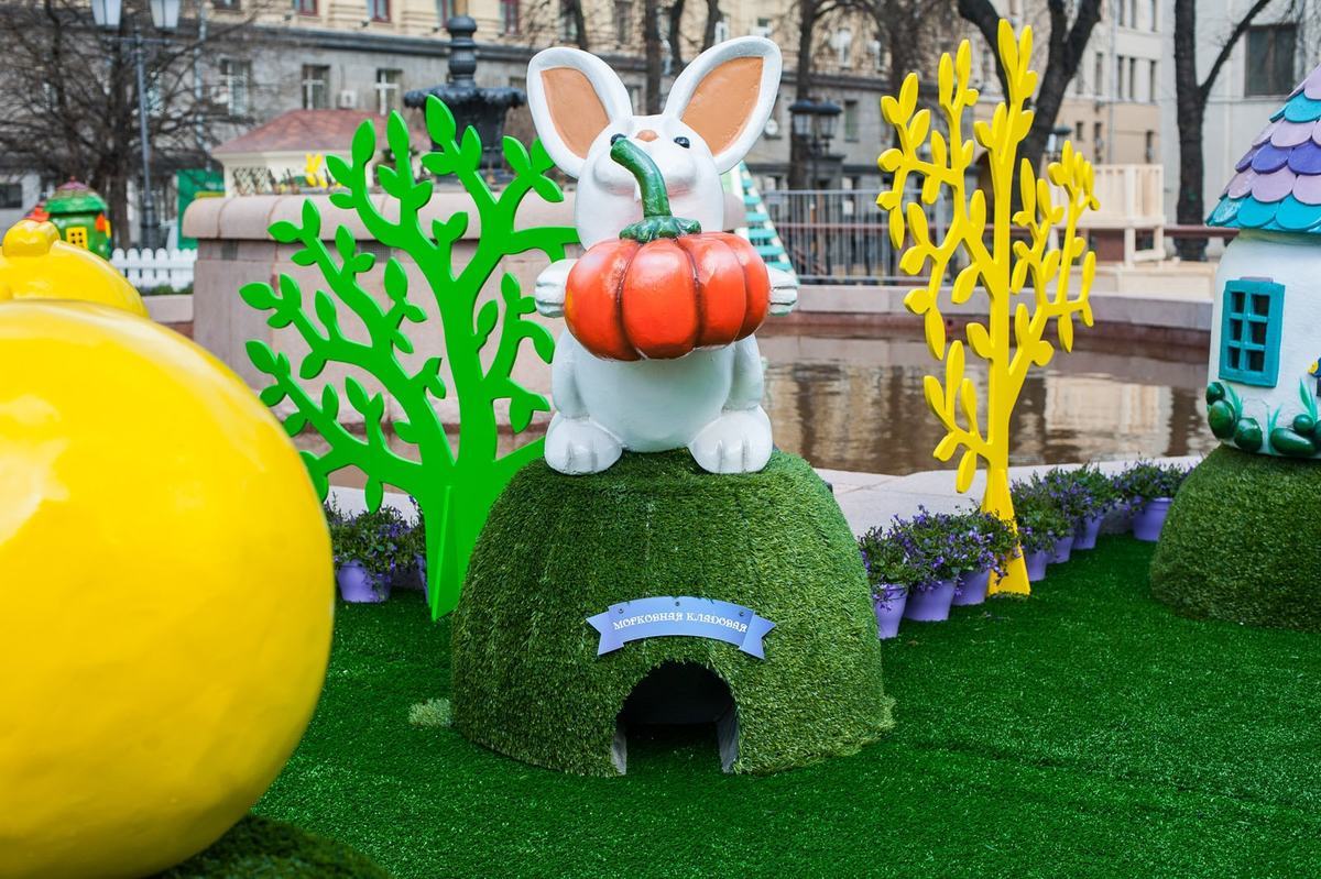 Muscovites warned about the danger of giant Easter eggs due to the wind - Weather, Easter, Moscow, The photo, Longpost