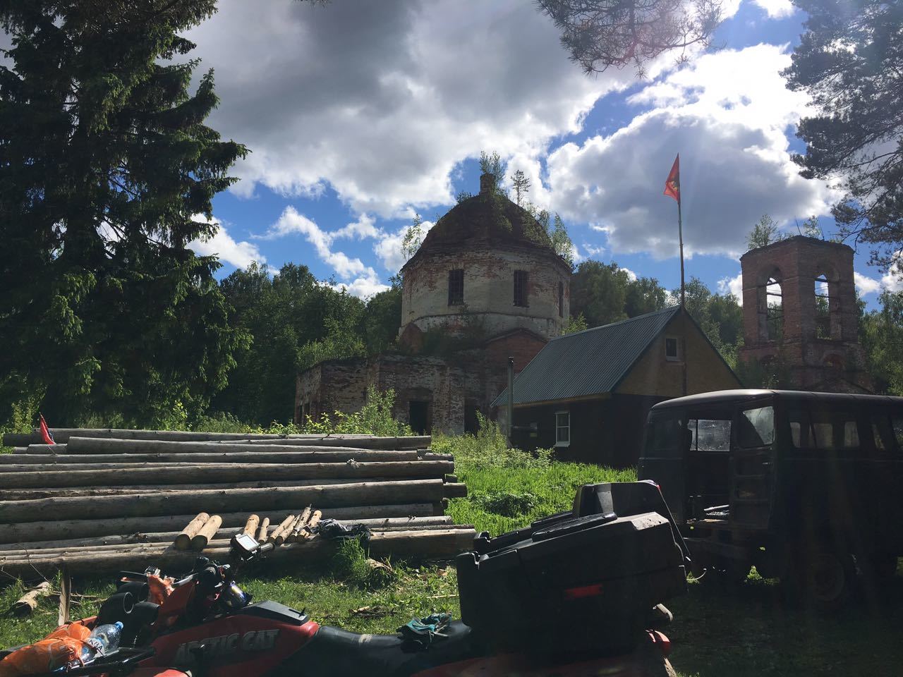 Abandoned church in the Meshchersky forests - My, Abandoned, Church, Abandoned place, Meshchera, Ruin, Longpost