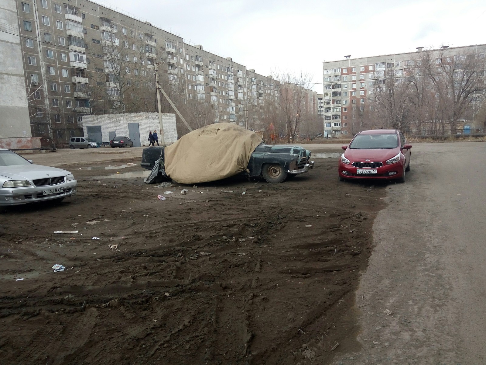 Сдуло брезент, а там... | Пикабу