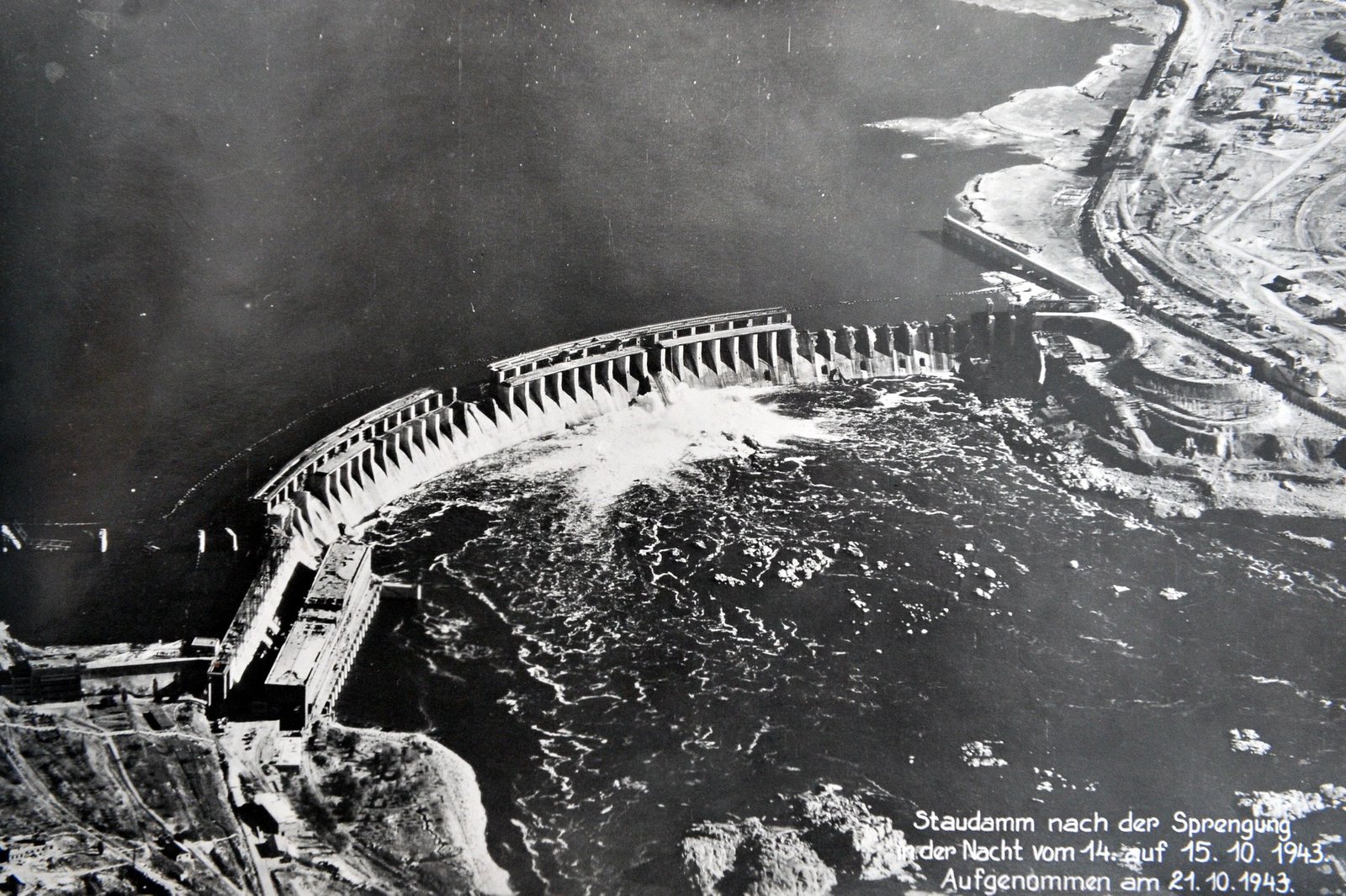 Pictures of the DneproGES dam and its environs were taken in 1941-1944 by the German military - Dneproges, Zaporizhzhia, The photo, Longpost