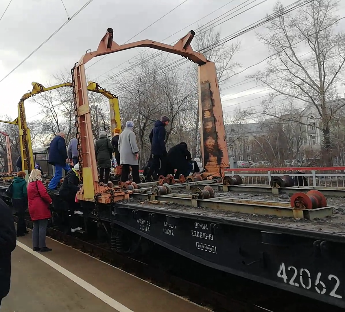 primitive people - My, Novosibirsk, Herd, Russian Railways, Safety engineering