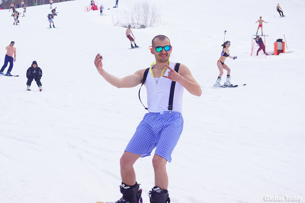 Descent in bikini-2018, Sobolinaya Mountain, Baikalsk - My, Baikal, Baikalsk, , , , Tourism, Youth, Skis, Longpost