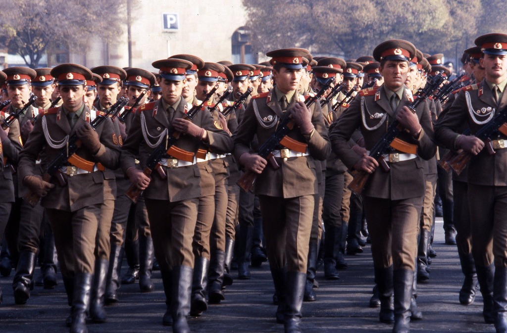 Цветные фотографии Шведского туриста. Ереван 7 ноября 1984 г. - СССР, Армения, 1984, История, Фотография, Интересное, Демонстрация, Октябрьская революция, Длиннопост