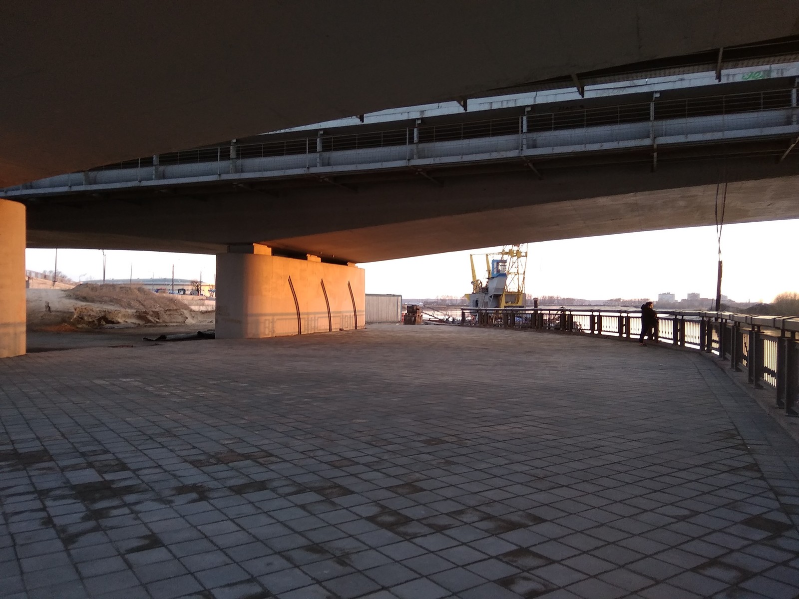 Kazan. Embankment. Sunset. Bicycle ride. - Kazan, Embankment, Saratov, Longpost, Sunset, Bike ride, Bike path